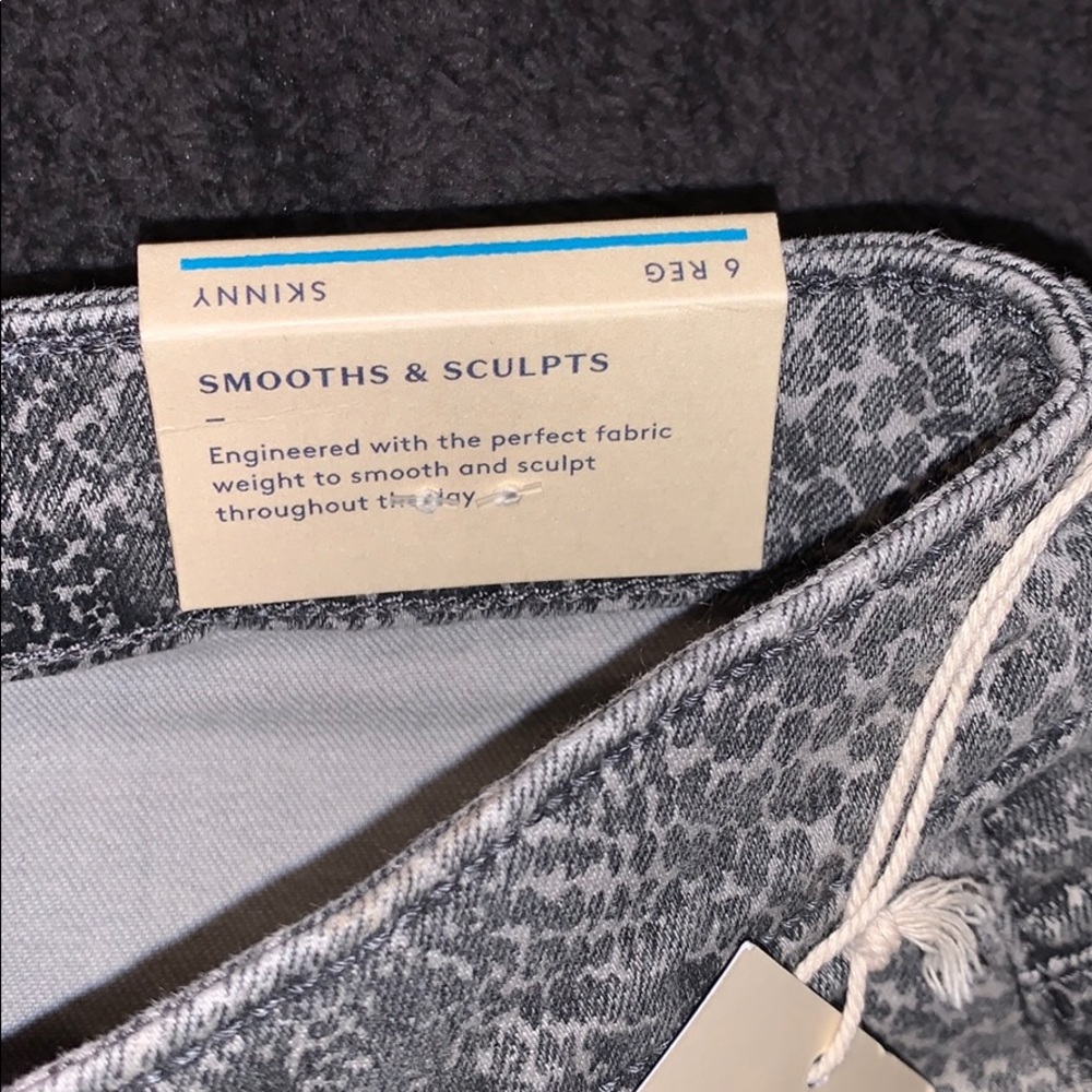 NEW* High Rise skinny jeans - Picture 3 of 7